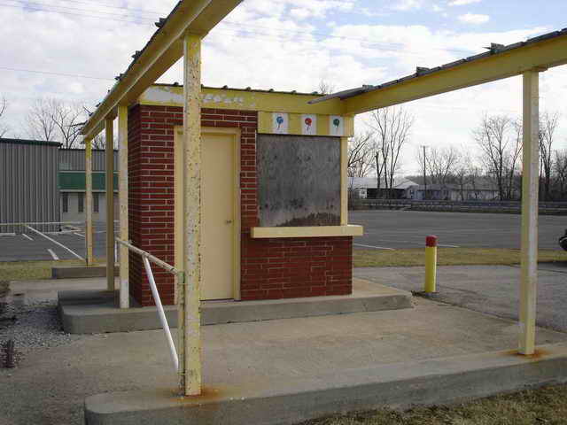 Ridgeway Drive-In - 2006 Photo (newer photo)